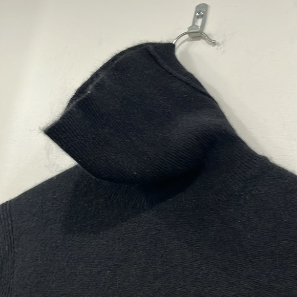 Saks Fifth Avenue Cashmere Turtleneck in Black size M - Picture 8 of 10